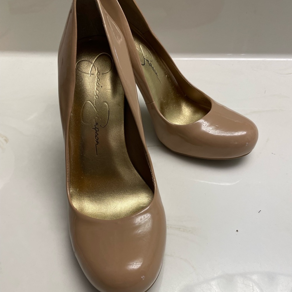 Nude JESSICA SIMPSON heels!